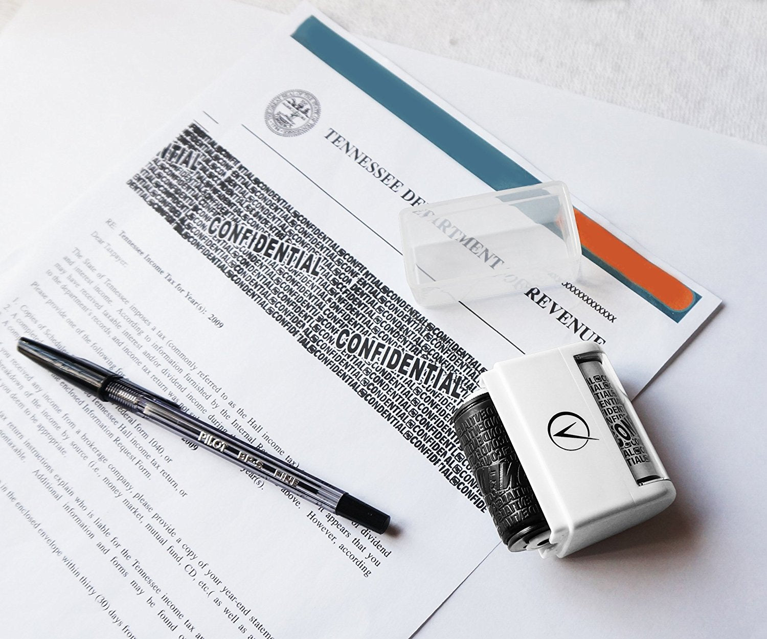 Vantamo Identity Theft Protection Roller Stamp Wide Kit, Including 3-Pack Refills